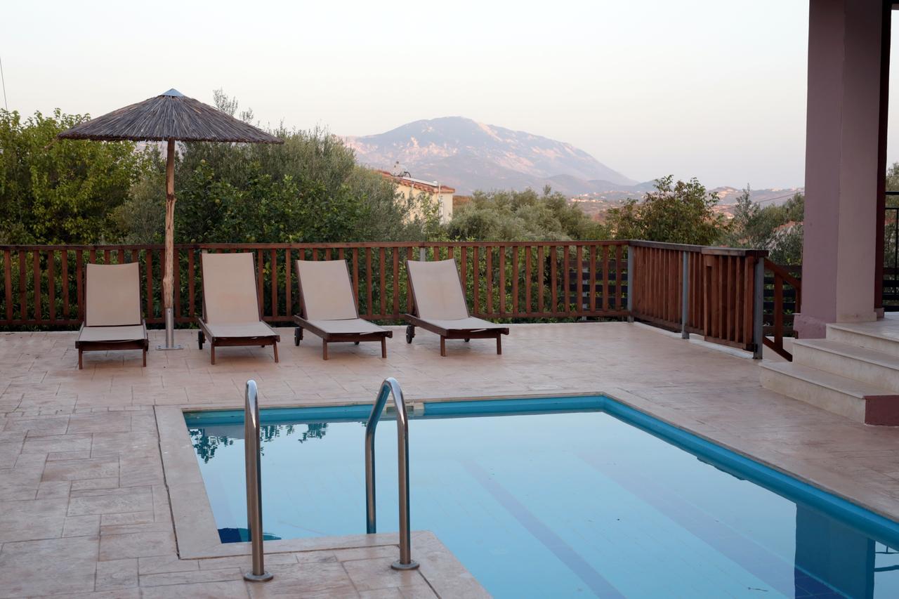 Ionian Balcony Apartment Lixouri Exterior photo